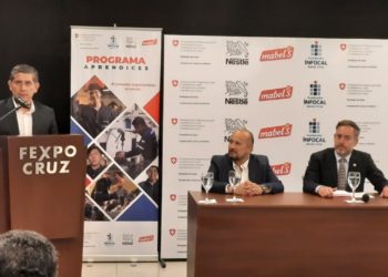 Tras 2 años de implementación, “Programa Aprendices” avanza para que empresas sean parte de la formación técnica y estudiantes puedan insertarse al mercado laboral