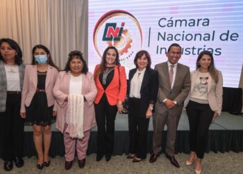CNI y Cadinpaz celebran Día de la Mujer Boliviana con foro internacional sobre transversalidad de género