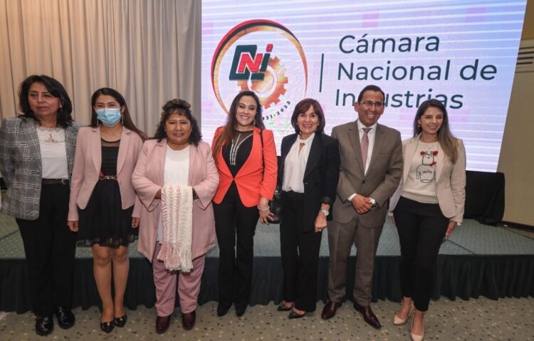 CNI y Cadinpaz celebran Día de la Mujer Boliviana con foro internacional sobre transversalidad de género