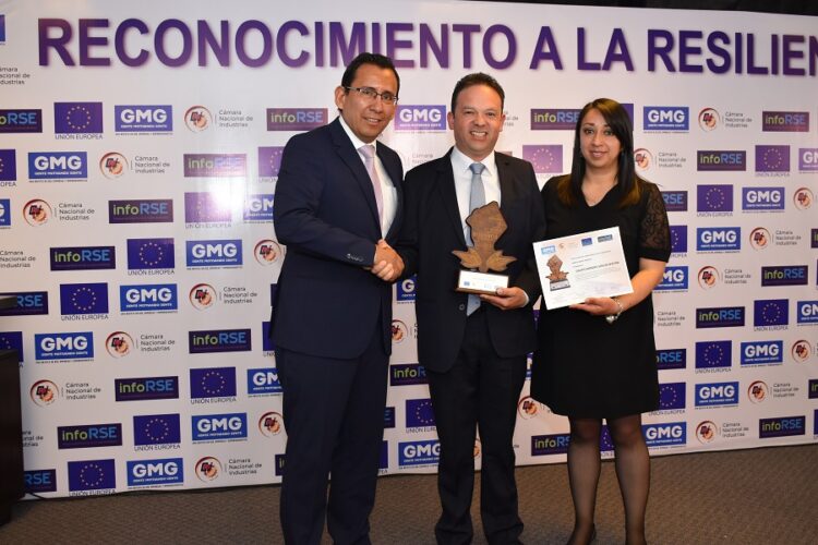 El Grupo Minero Sinchi Wayra tiene como una prioridad el agua limpia y accesible para todos