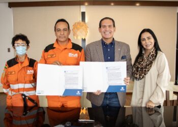 Nacional Seguros entrega 471 pólizas personales de seguro al Grupo de Salvamento S.A.R.