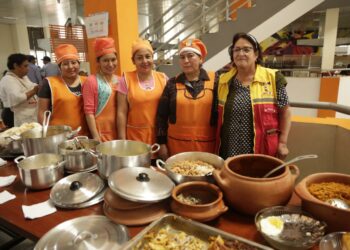 Mercados populares bolivianos para el mundo: riqueza gastronómica y mujeres empoderadas