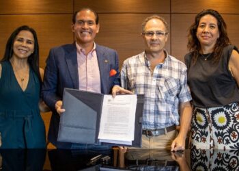 Nacional Seguros se alía con Fundación Rama para apoyar su labor de plantación de árboles