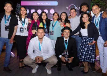 Grupo de jóvenes bolivianos gana la iniciativa internacional VOCES de Credicorp