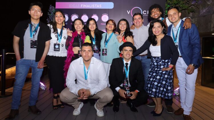 Grupo de jóvenes bolivianos gana la iniciativa internacional VOCES de Credicorp