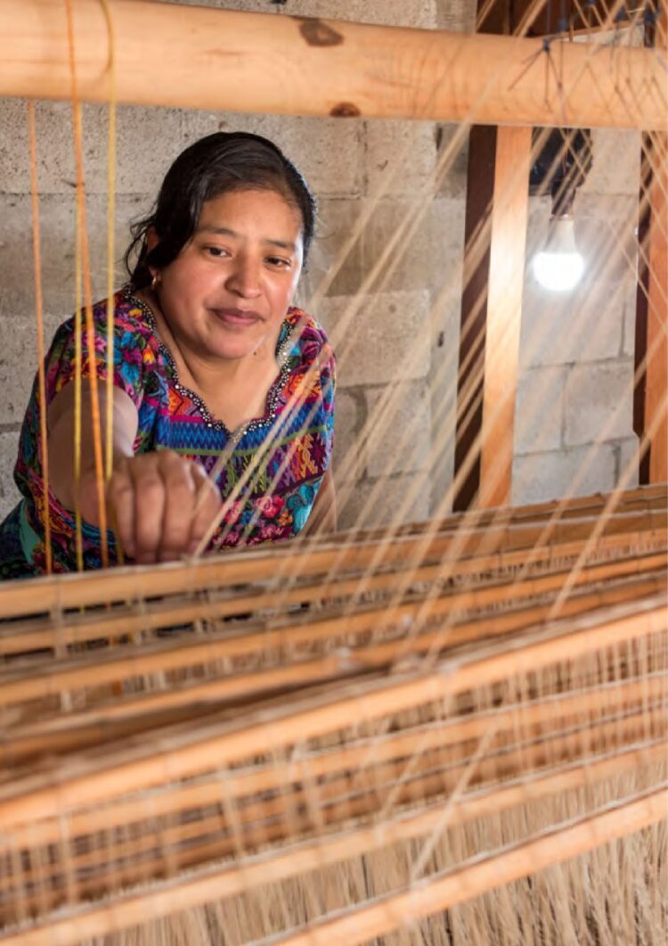 Más de 800 pueblos indígenas de América Latina viven en una mayor precariedad tras la pandemia