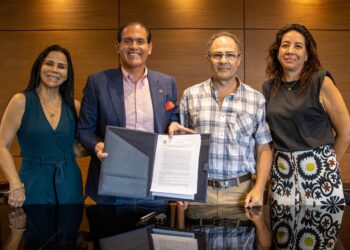 Nacional Seguros se alía con Fundación Rama para apoyar su labor de plantación de árboles