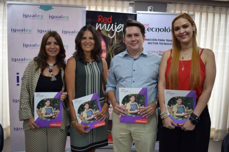 Banco Económico y la entidad I3 Impacto Social capacitan a mujeres en temas de tecnología