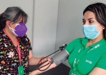 El BNB impulsa entre su colaboradores un entorno saludable priorizando la salud más allá de las obligaciones normativas.