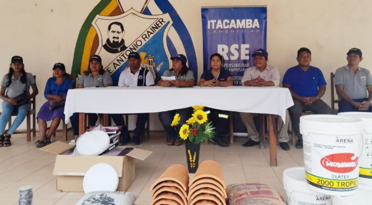 Itacamba apoya mejoramiento de la infraestructura educativa en el Carmen Rivero Torrez