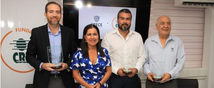 La Escuela de Negocios de ‘la Gabriel’ distinguió a CRE por su compromiso con la educación