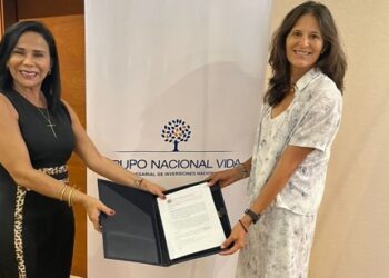 Nacional Seguros protege a mujeres jóvenes  del programa “Tecnológicas” de Impacto Social