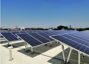 Cinco motivos para instalar paneles solares en la generación de energía de su empresa