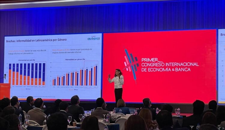 BancoSol plantea cerrar las brechas que todavía existen en el acceso  y uso de productos financieros