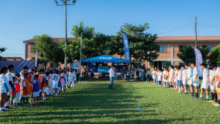 Tigo y Fundación Real Madrid contribuyen a la educación y el deporte en Bolivia