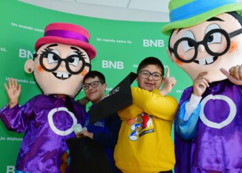 Veo Veo: el programa de salud visual del BNB en 2023 otorgó más de mil lentes a personas con discapacidad