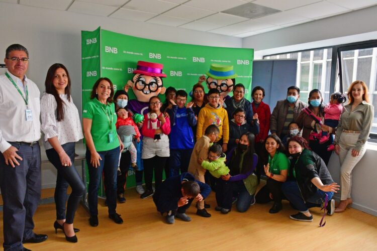 Veo Veo: el programa de salud visual del BNB en 2023 otorgó más de mil lentes a personas con discapacidad