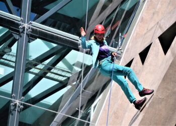 Ecofuturo junto a Ilina Arsova, escaladora del Everest, contribuyen a empoderar a mujeres deportistas