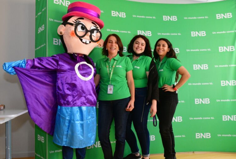 Veo Veo: el programa de salud visual del BNB en 2023 otorgó más de mil lentes a personas con discapacidad