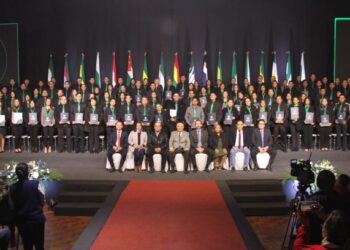 CRECE gradúa 232 expertos y diplomados en carreras técnicas