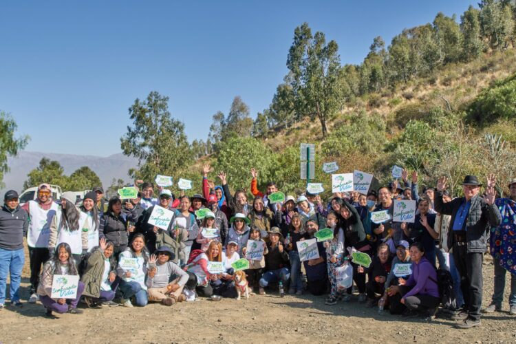 CBN vuelve a movilizar a la población de Cochabamba para dar continuidad a la campaña “Sembrando Vida”