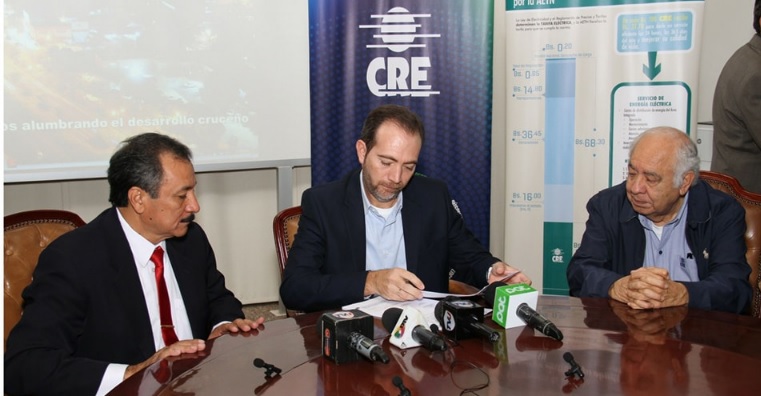 #CRE y la Uagrm firman convenio para digitalizar Canal 11 y difundir el cooperativismo