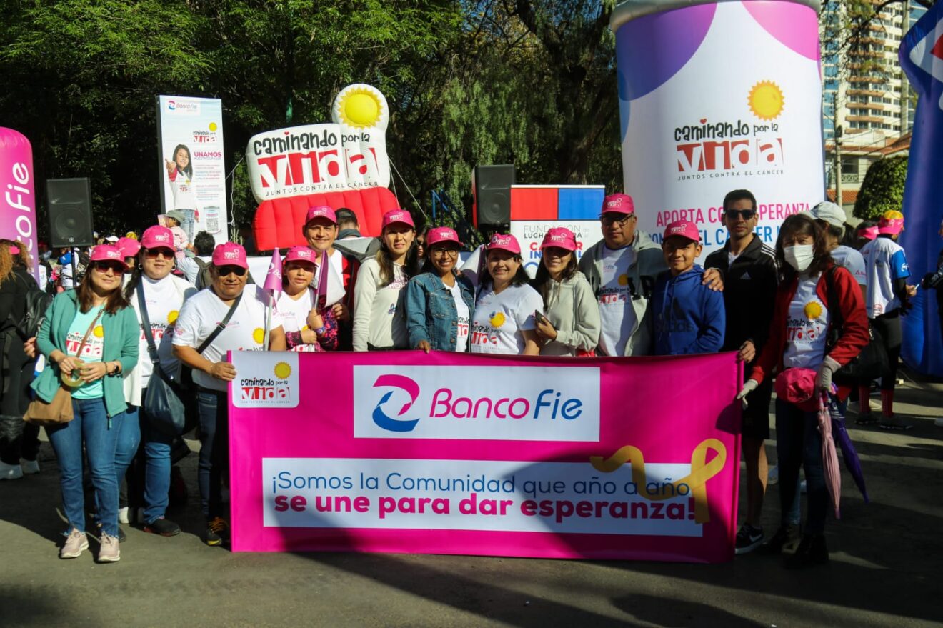 Campaña “Caminando por la Vida” a favor de niñas y niños con cáncer congregó a más de 1.500 personas en Cochabamba
