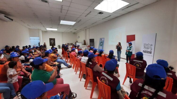 Más de 70 madres recolectoras participaron del taller sobre la importancia de la lactancia materna organizado por Nestlé y EMPACAR
