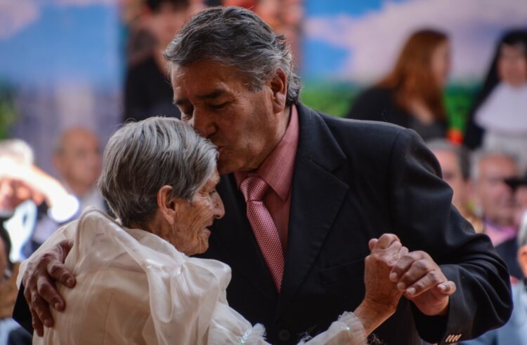 CBN se suma al agasajo a los adultos mayores en el Hogar San Ramón