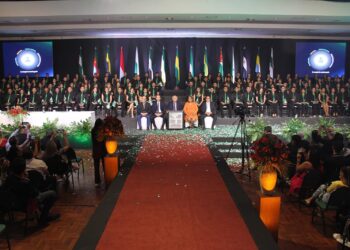 CRE R.L. presenta a 132 nuevos profesionales beneficiados con las Becas CREando Valor