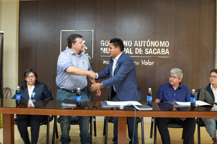 CBN y el municipio de Sacaba sellan un acuerdo para utilizar efluentes de la planta de Pepsi en el cuidado de áreas verdes