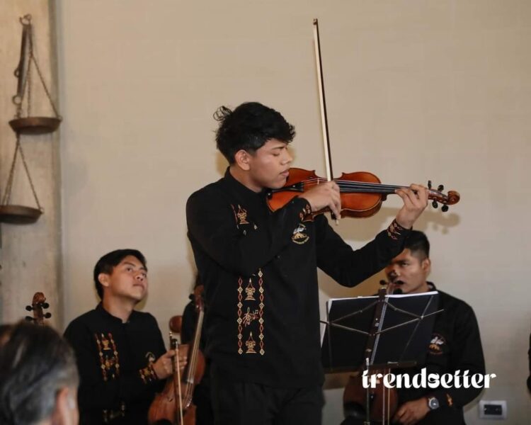 La orquesta de cuerdas de la Escuela de Música de Santa Ana de Velasco lleva el encanto de Bolivia a Madrid
