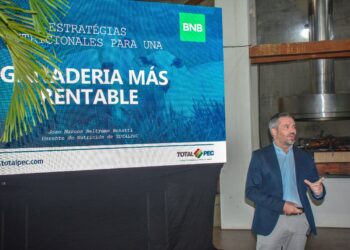 BNB, en reunión con el sector ganadero presentó «Estrategia nutricional para una ganadería más rentable»