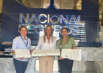 Nacional Seguros dona 60 puertos para tratamiento de niños con cáncer del Hospital Oncológico