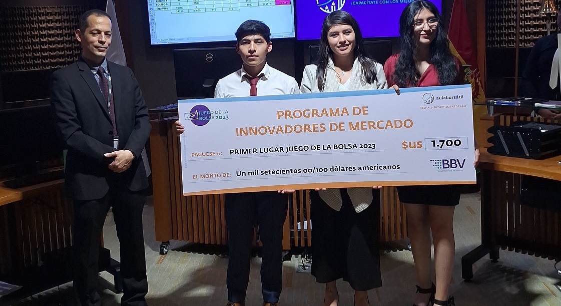 La Bolsa Boliviana de Valores entregó premios a los ganadores del ＂Juego de la Bolsa-2023＂
