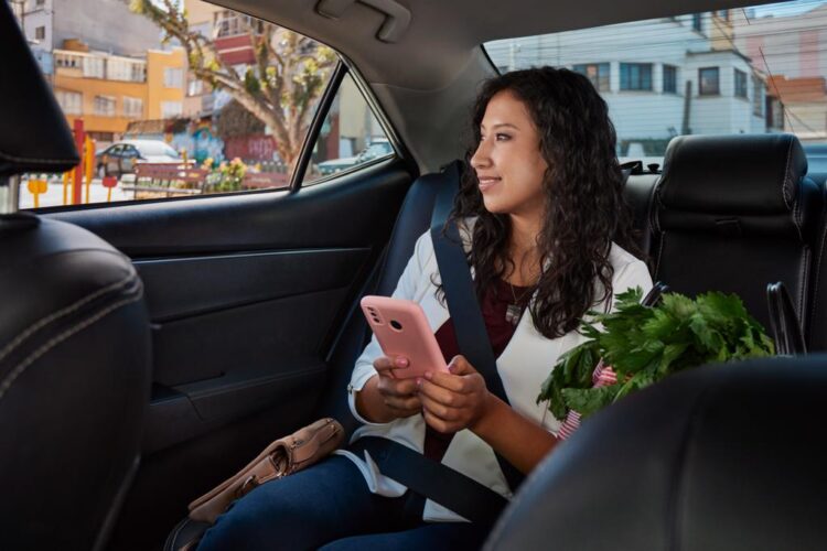 Los contactos de confianza ahora pueden monitorear de manera segura la ruta de sus seres queridos gracias a una nueva tecnología