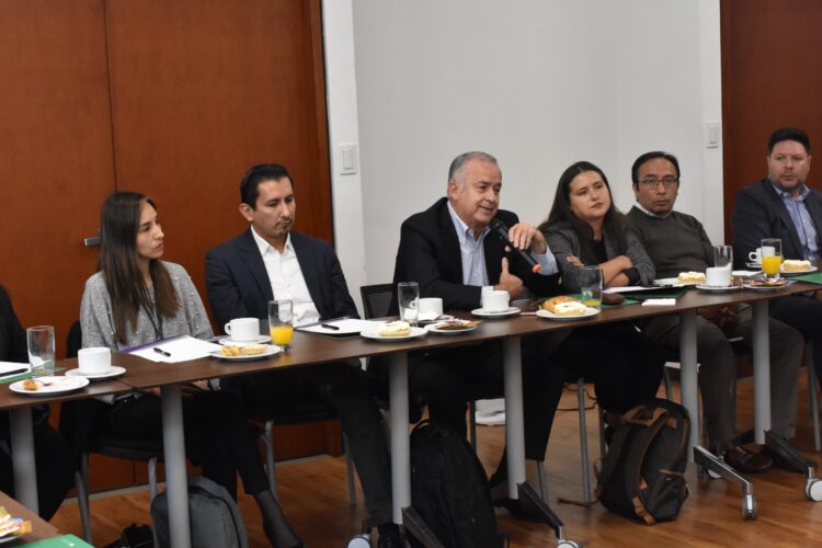 BBV y FINRURAL lideran un encuentro crucial para impulsar el mercado de valores en Bolivia