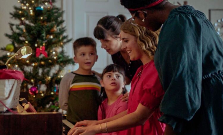 Lanzan en Bolivia campaña navideña “Ilumina El Mundo”