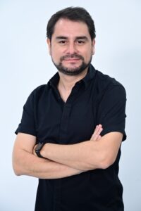 Luis Lugones, Gerente Nacional de Asuntos Públicos y Responsabilidad Social, EMBOL