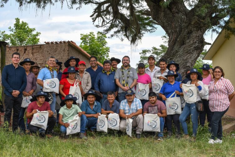 El BDP en alianza con la Fundación Natura fortalecen la cadena apícola en el Chaco boliviano
