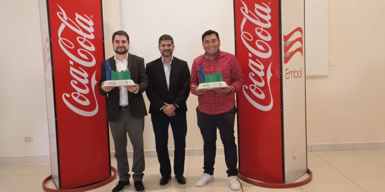EMBOL recibe dos Sellos de Sostenibilidad por el consumo eficiente de agua y ahorro de energía en Cochabamba