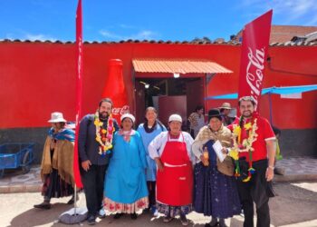 «Mercados Turísticos» es el programa que potencia los comedores de los mercados de Tarija y Copacabana
