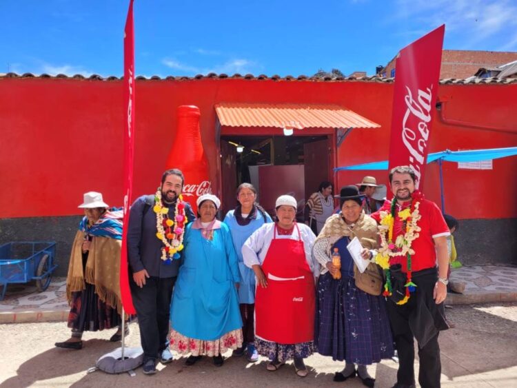 «Mercados Turísticos» es el programa que potencia los comedores de los mercados de Tarija y Copacabana