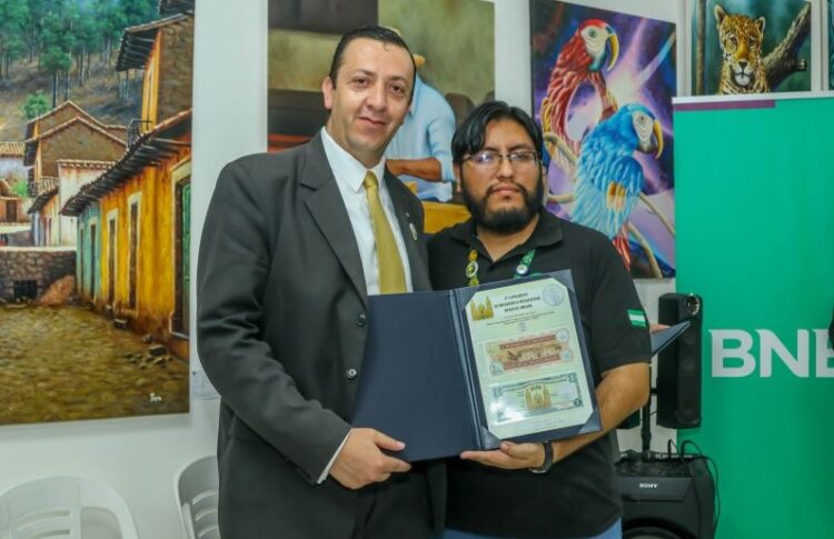 El BNB contribuye  a impulsar la preservación y difusión del patrimonio numismático de Bolivia