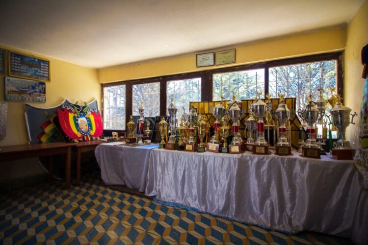 Senado otorga reconocimiento al Colegio Nacional Mixto “Vicente Donoso Torrez” por su 50° aniversario