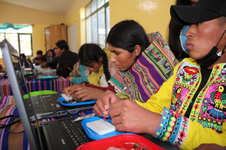 Las Escuelas de Capital Social de BancoSol cumplen 15 años generando oportunidades para niñas, niños y adolescentes