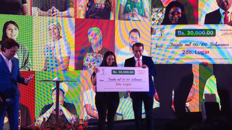 Guajojo Rellenos gana el «Emprende Ideas»  de la Fundación Doria Medina