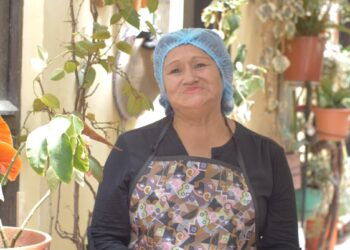 Un puesto de comida deliciosa en la Feria 16 de Julio compite con los mejores chefs