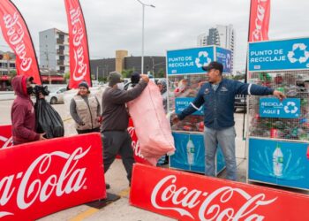 Fundación Coca-Cola de Bolivia prepara el intercambio de botellas plásticas por retornables en el mes del reciclaje