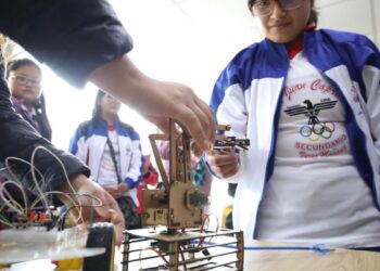 ¡Arranca el FIRST Bolivia 2024! El torneo más grande de robótica en el país